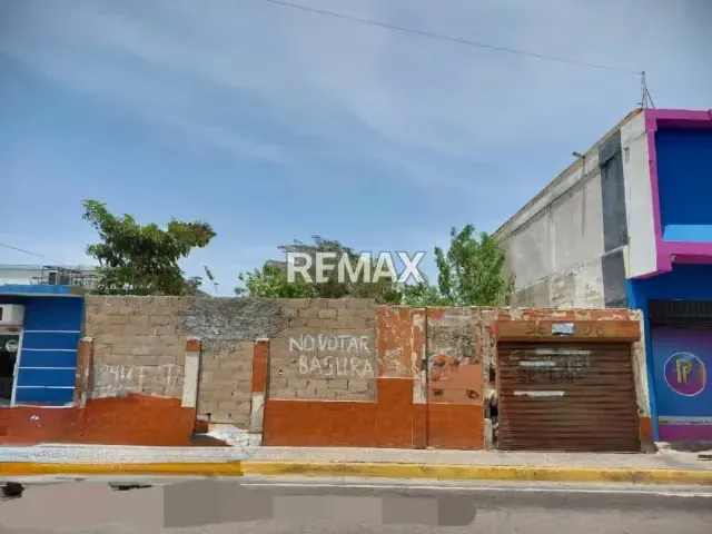 Vende Terreno en el Centro de Punto Fijo, calle Zamora - 2