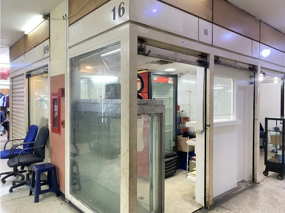 Doral Baralt Venta de local en el Centro Comercial en