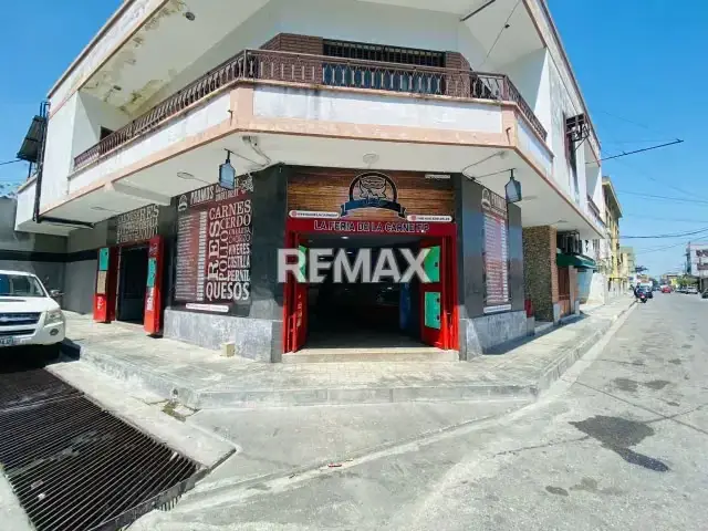 EN VENTA CARNICERIA Y CHARCUTERIA EQUIPADA CON DERECHO A LLAVE