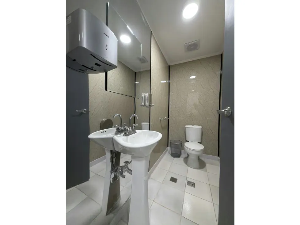 Alquilo oficina 420m2 San Roman 0694 - 12
