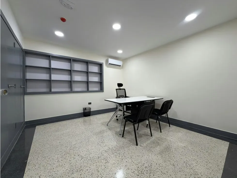 Alquilo oficina 420m2 San Roman 0694 - 17