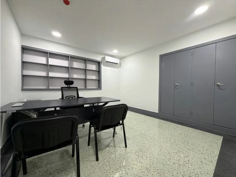 Alquilo oficina 420m2 San Roman 0694 - 18