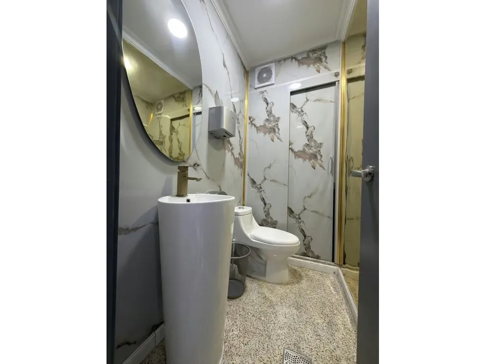 Alquilo oficina 420m2 San Roman 0694 - 3