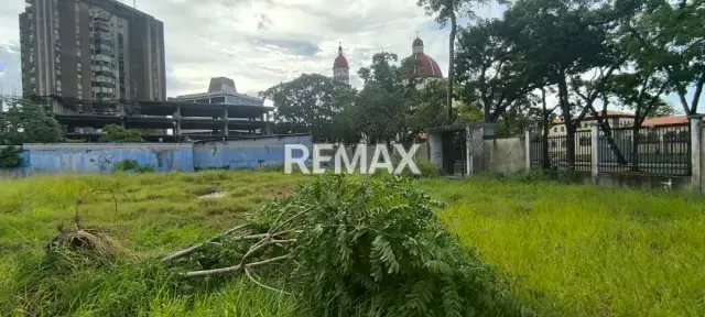 Terreno en Venta, ubicado Avenida Bolívar, a pocos metros de la Catedral, Maturin, Estado Monagas. - 4