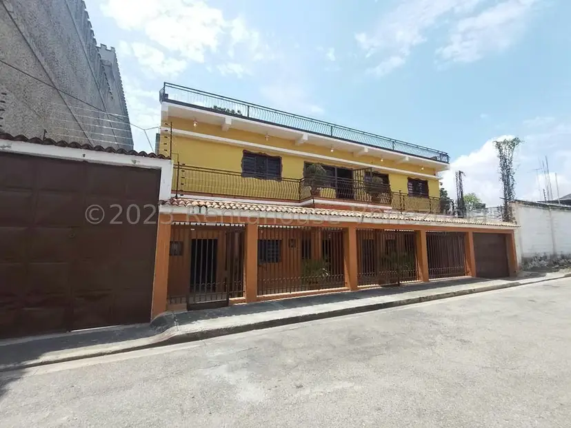 Casa (Multipes Niveles) en Venta en Centro, Aragua