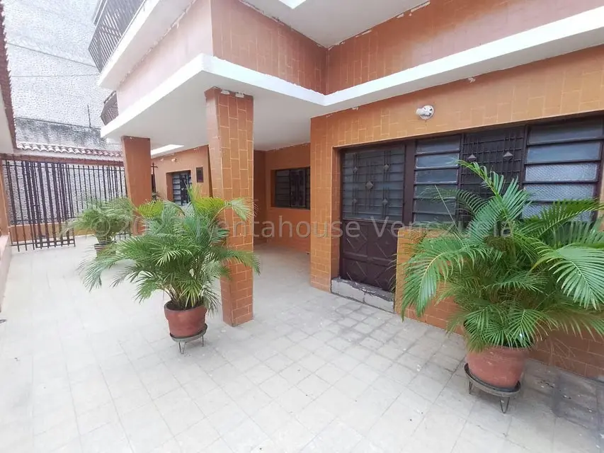 Casa (Multipes Niveles) en Venta en Centro, Aragua - 2