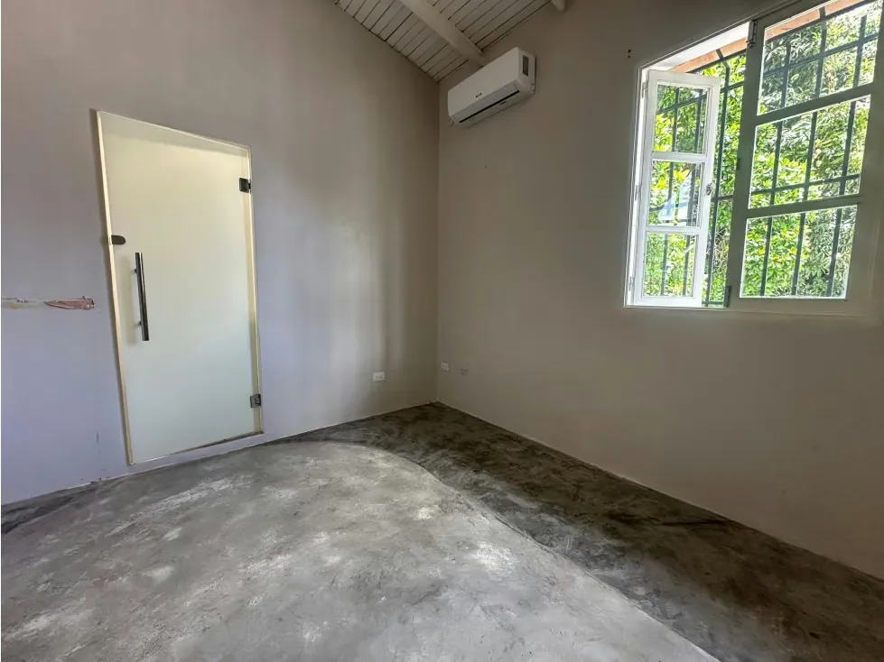 Se alquila Local comercial 13m² Los Palos Grandes