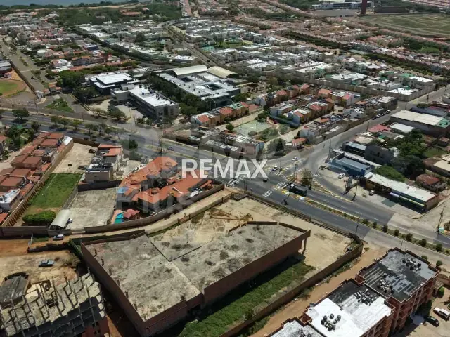 CENTRO COMERCIAL EN VENTA EN MILAGRO NORTE, NORTH PARK - 2