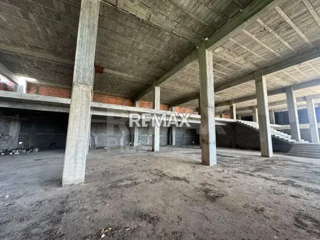 CENTRO COMERCIAL EN VENTA EN MILAGRO NORTE, NORTH PARK - 5