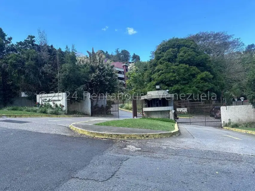 Apartamento (1 Nivel) en Venta en La Lagunita Country Club, Distrito Metropolitano - 2