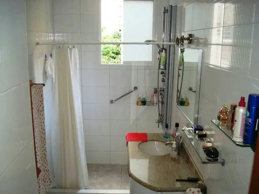 Apartamento (1 Nivel) en Venta en Los Palos Grandes, Distrito Metropolitano - 28