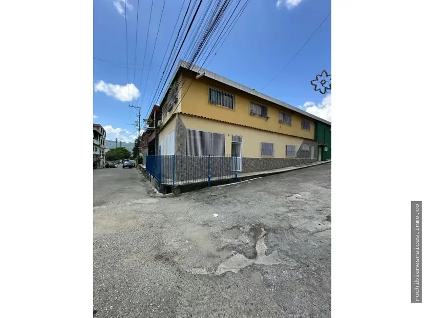 PUEBLO GUATIRE CASA COMERCIAL Y RESIDENCIAL EN VENTA