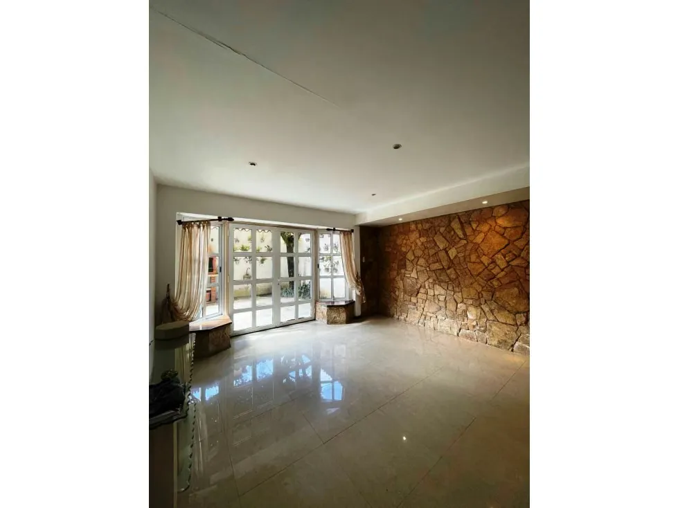 CASA - LA LAGUNITA - 340 Mts2 - 3