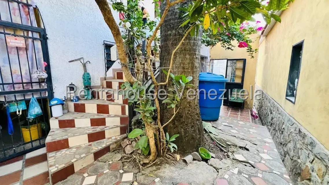 Casa (1 Nivel) en Venta en Centro, Aragua - 2