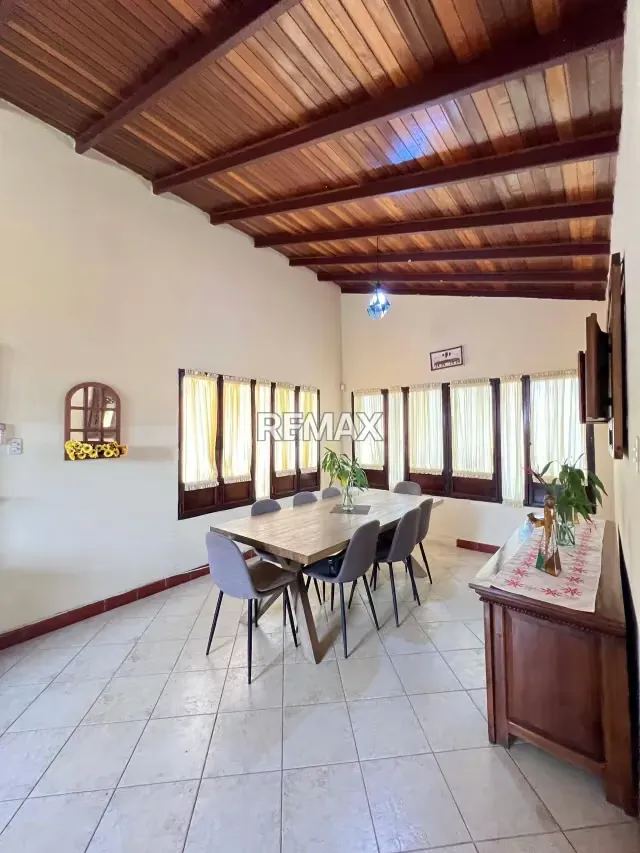Casa de esquina al estilo campestre tenemos en venta. - 5