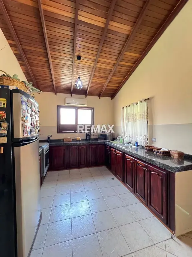 Casa de esquina al estilo campestre tenemos en venta. - 7