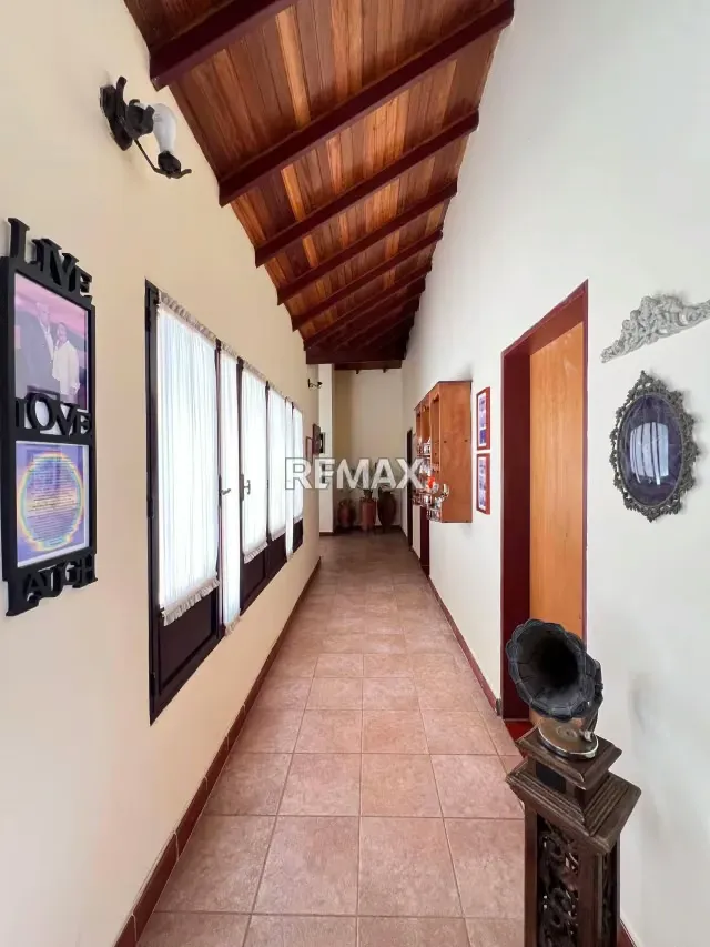 Casa de esquina al estilo campestre tenemos en venta. - 10