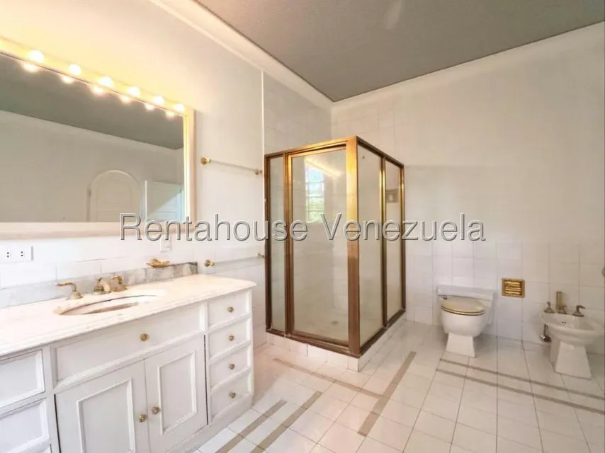 Casa (Duplex) en Venta en La Lagunita Country Club, Distrito Metropolitano - 45