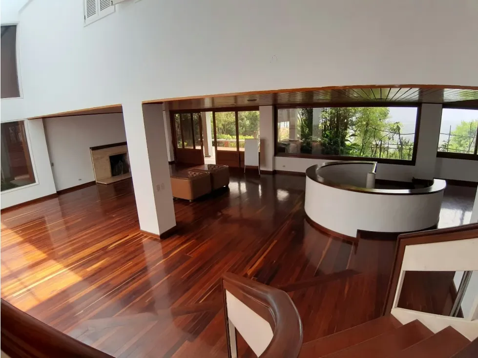 Venta casa en La Lagunita (4H+2S+CH/3B+S+CH/4PE+) - 2