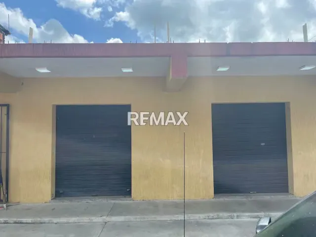 Atractivo local en alquiler en corazón del municipio