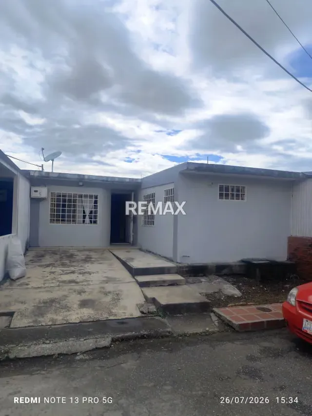 En Venta Casa Urb. Desarrollo Camburito - 15