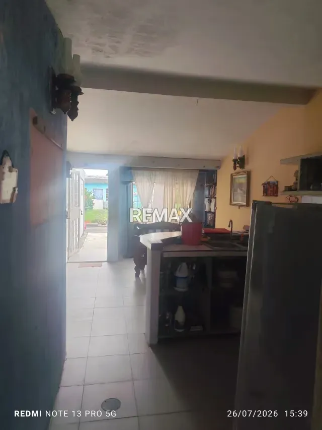 En Venta Casa Urb. Desarrollo Camburito - 3
