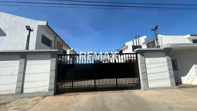TOWNHOUSE AMOBLADO EN LOS OLIVOS - 2