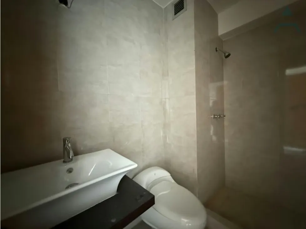 Se vende Apto 111m² 3h/2b/2p Lomas del Sol - 12