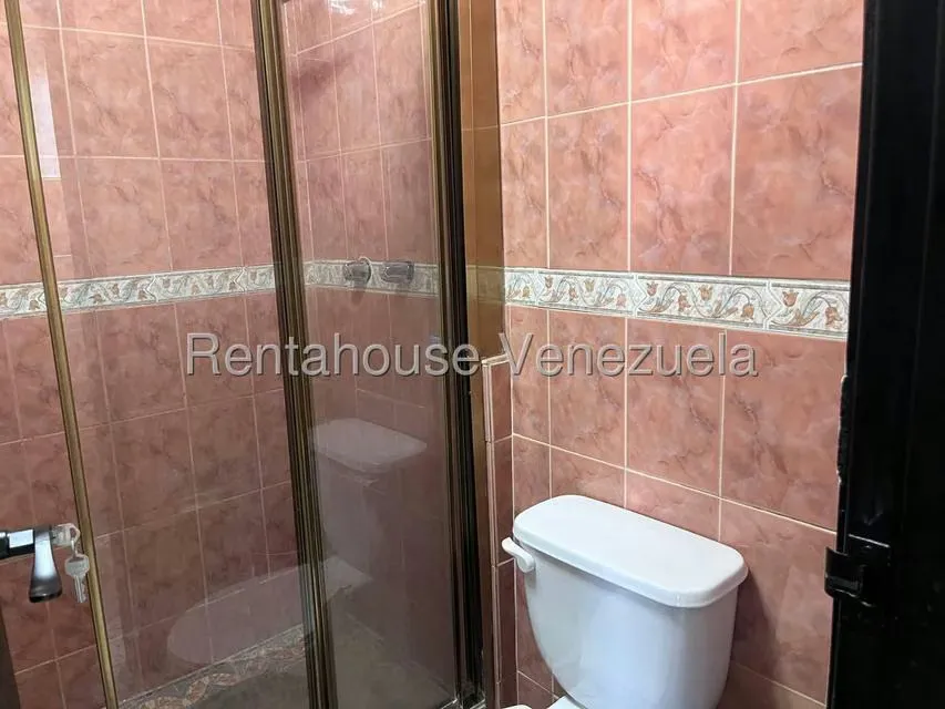 Apartamento (1 Nivel) en Alquiler en Del Este, Lara - 14