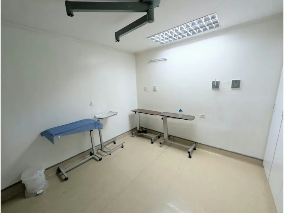 Se vende Casa Comercial/Clinica 1.200m² Chuao - 4