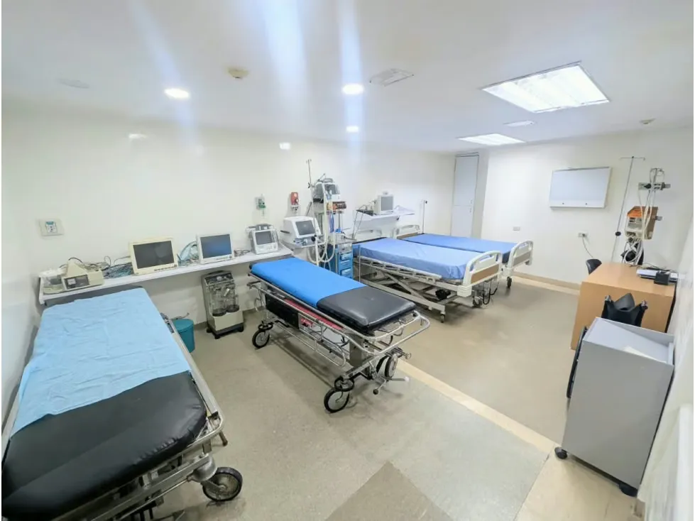 Se vende Casa Comercial/Clinica 1.200m² Chuao - 40