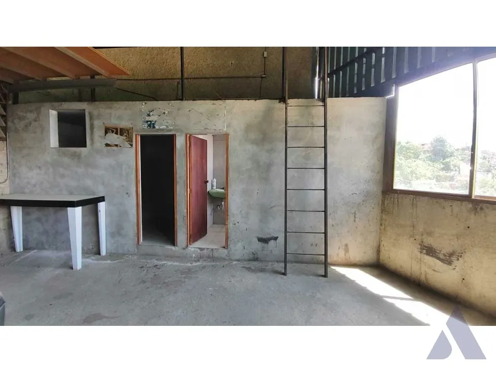 Vendo galpón 1900m2 El Junquito 4476 - 12