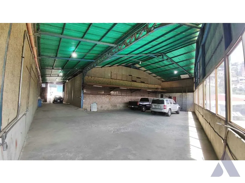 Vendo galpón 1900m2 El Junquito 4476 - 13