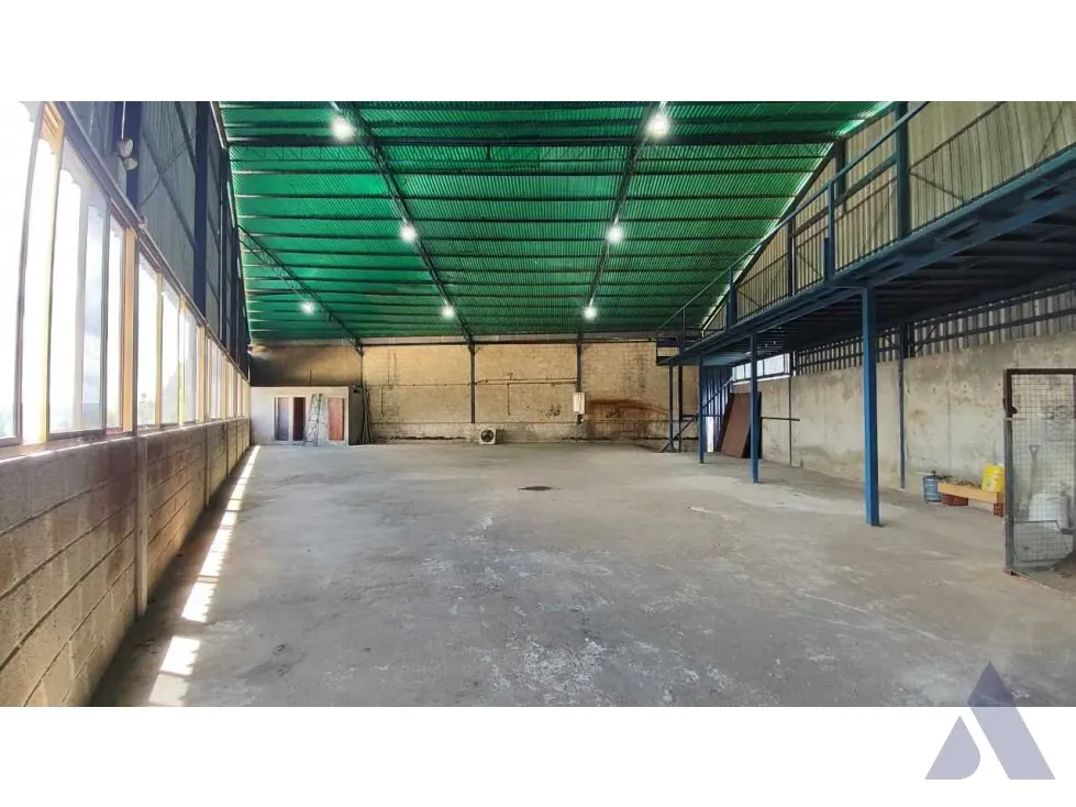 Vendo galpón 1900m2 El Junquito 4476 - 19