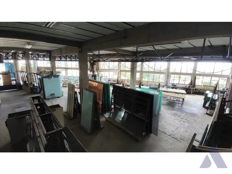 Vendo galpón 1900m2 El Junquito 4476 - 29