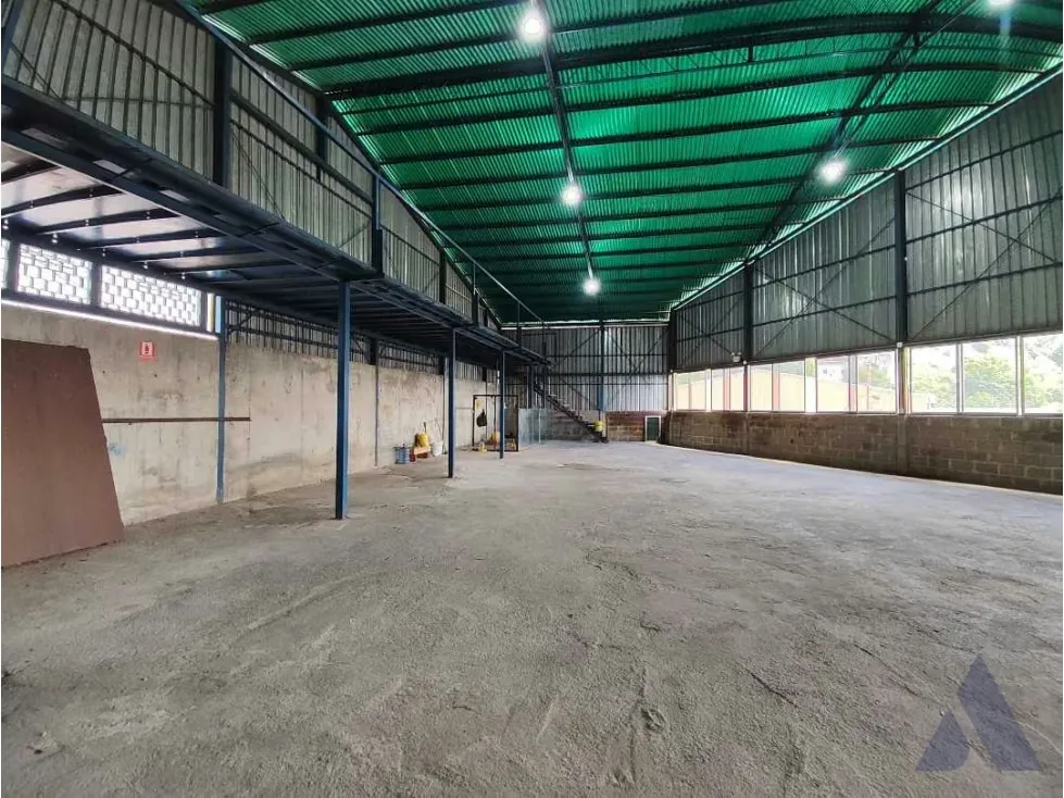 Vendo galpón 1900m2 El Junquito 4476 - 4