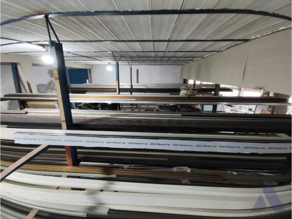 Vendo galpón 1900m2 El Junquito 4476 - 32