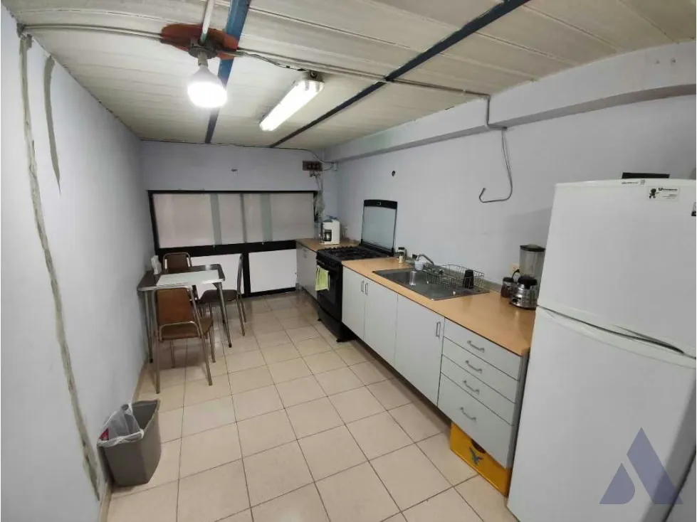Vendo galpón 1900m2 El Junquito 4476 - 33