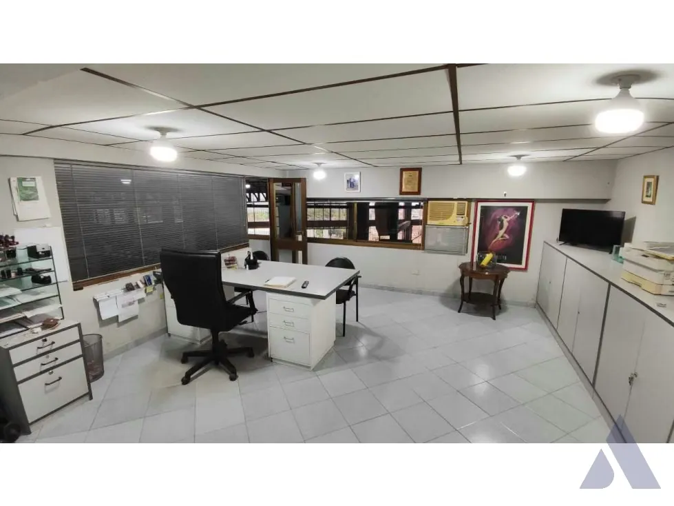 Vendo galpón 1900m2 El Junquito 4476 - 34