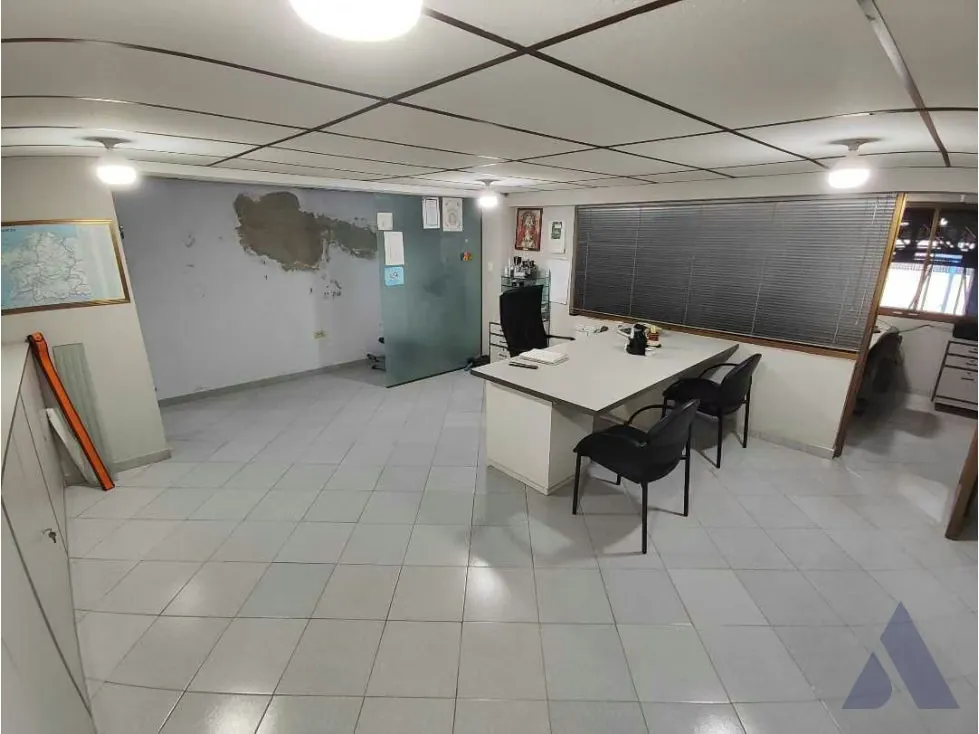 Vendo galpón 1900m2 El Junquito 4476 - 37