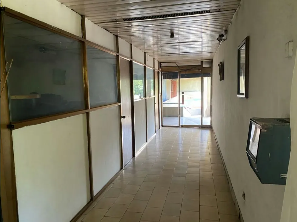 Vendo local comercial 880m2 El Llanito 2286 - 7