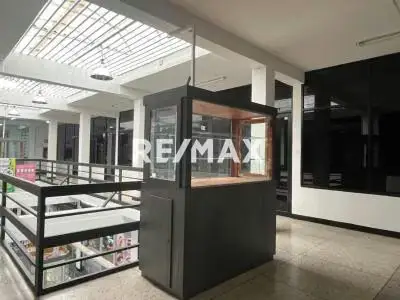 Mini Tienda N° 1 en Alquiler Avenida Andrés Bello entre Carrera 21 y 22 Zona Centro- Barquisimeto