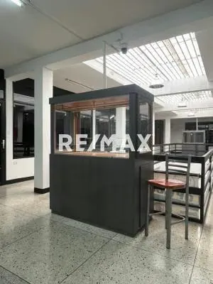 Mini Tienda N° 1 en Alquiler Avenida Andrés Bello entre Carrera 21 y 22 Zona Centro- Barquisimeto - 2