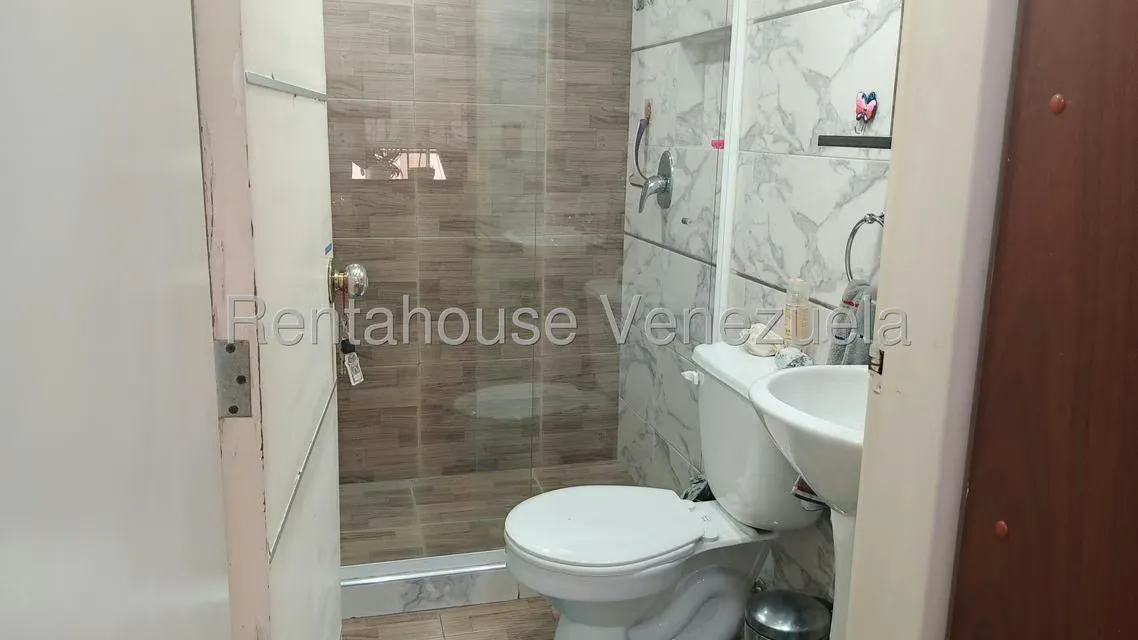 Apartamento (1 Nivel) en Venta en Parroquia Altagracia, Distrito Metropolitano - 24