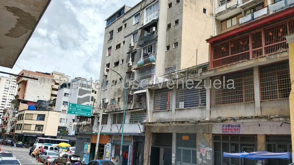 Apartamento (1 Nivel) en Venta en Parroquia Altagracia, Distrito Metropolitano - 3