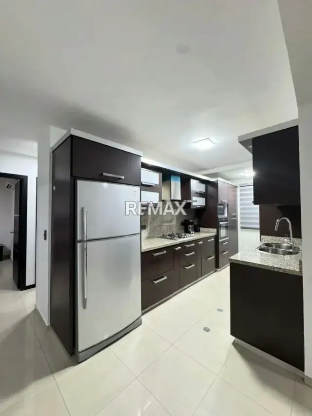 Apartamento en Alquiler Amoblado y equipado PLANTA 50%. Plaza Real MAÑONGO