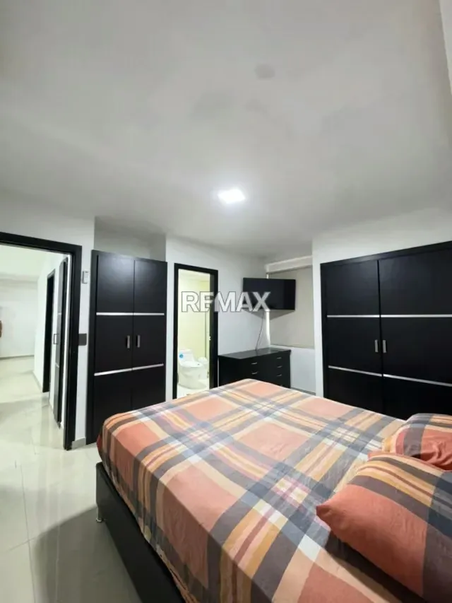 Apartamento en Alquiler Amoblado y equipado PLANTA 50%. Plaza Real MAÑONGO - 3