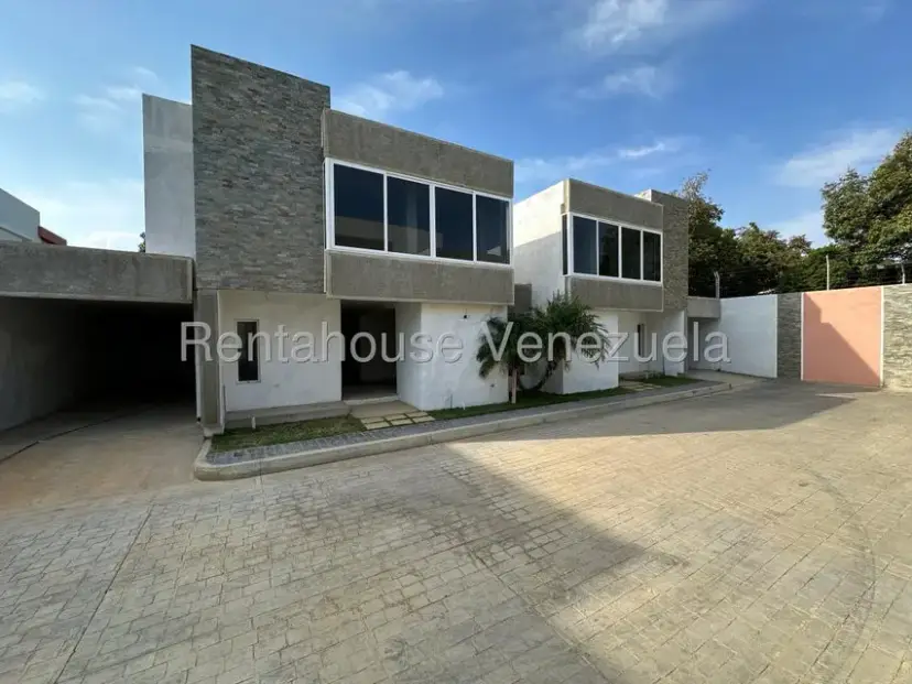 Casa (Duplex) en Venta en Sector San Bosco, Falcon