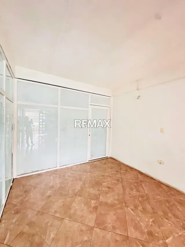 SE VENDE Local Comercial. Local N 11 Primer piso Ubicación Tariba Municipio Cardenas Primer piso - 5
