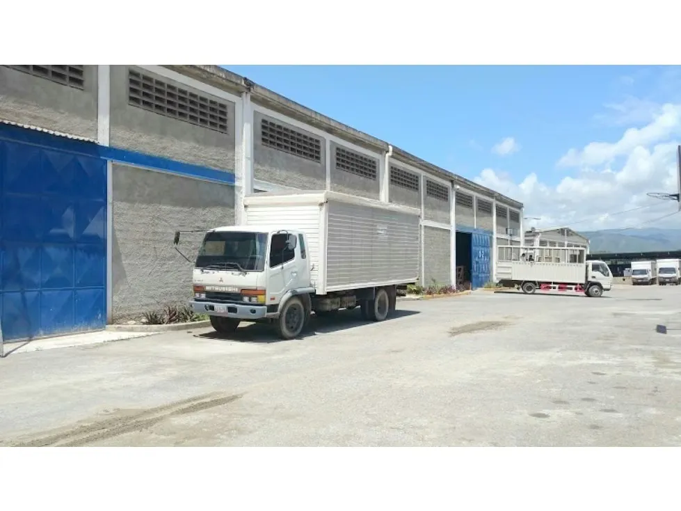 Vendo complejo industrial 6400m2 Guatire 0327